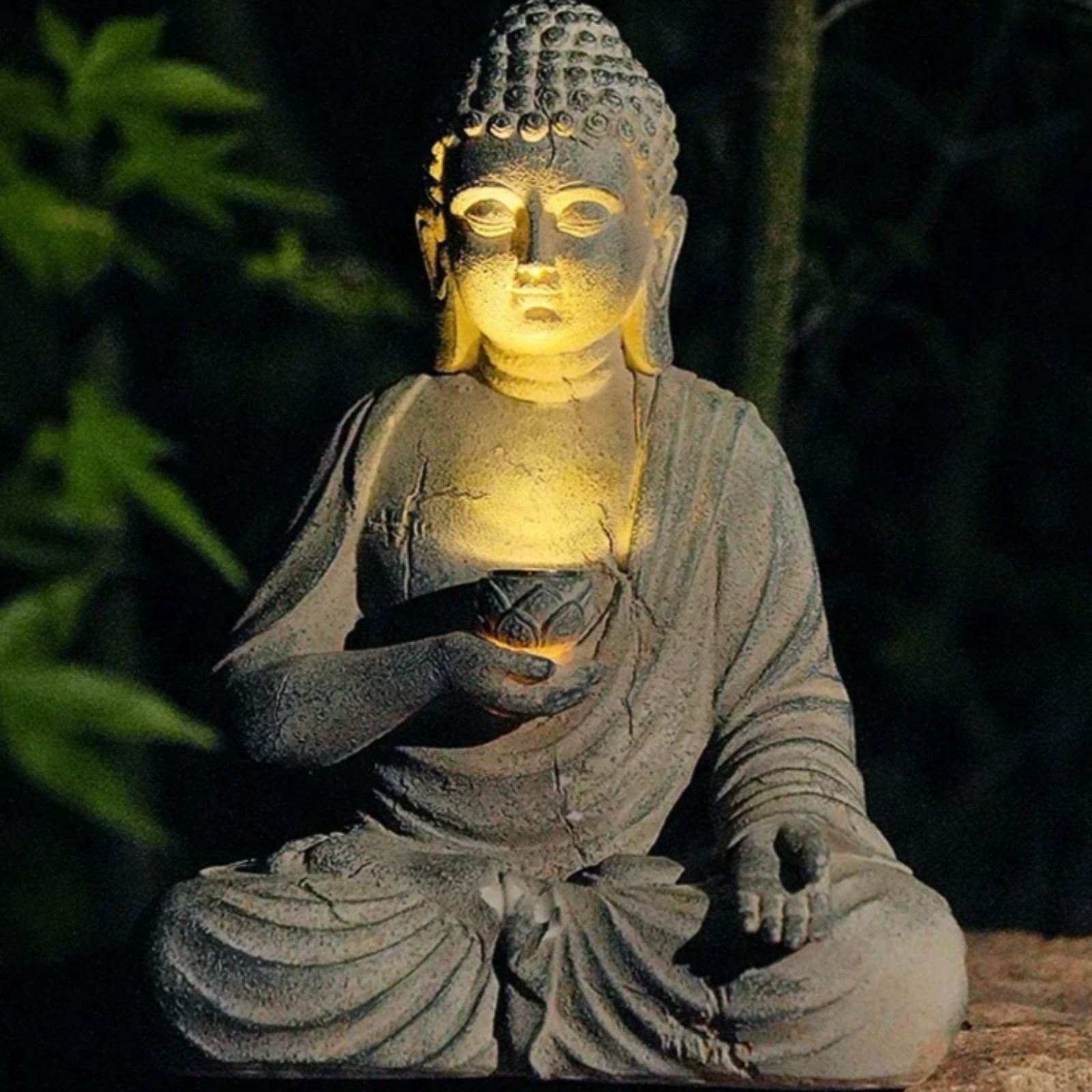 Solar Garden Statue Buddha Res - Outdoor Zen Lighting recension och pris