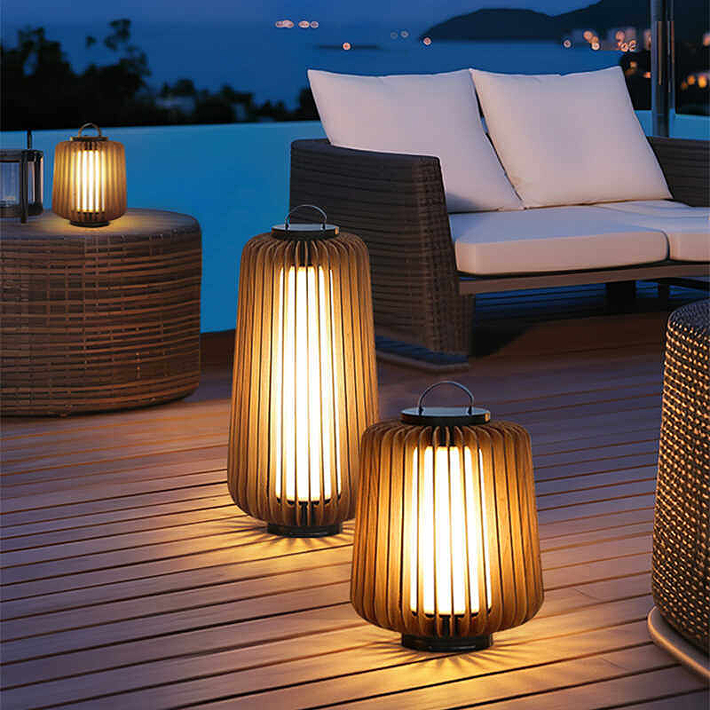 Luminous floor lamp courtyard  - Outdoor Lighting And Decor recension och pris